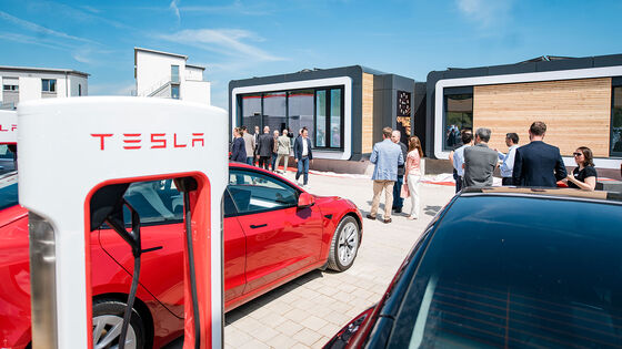 06/2022, Tesla Supercharger Ladepark BK World Endsee