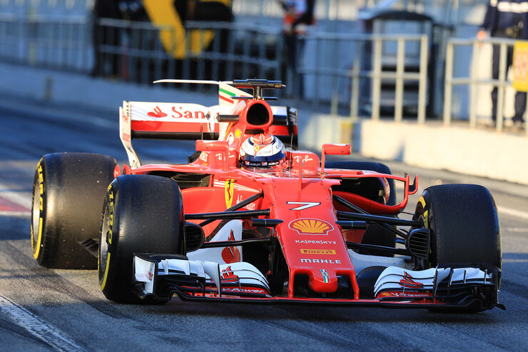 Kimi-Raeikkoenen-Ferrari-Formel-1-Test-B