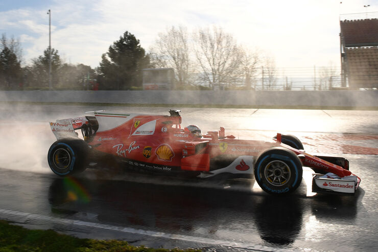 Kimi-Raeikkoenen-Ferrari-Formel-1-Test-B