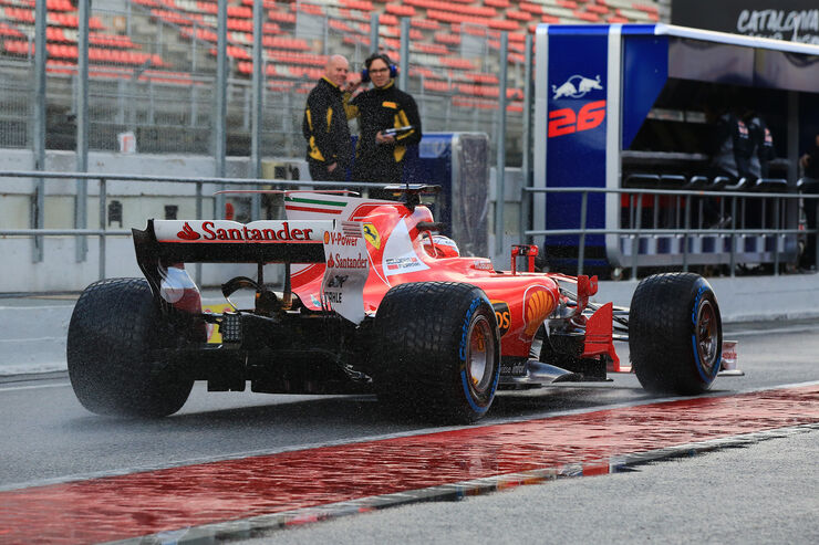 Kimi-Raeikkoenen-Ferrari-Formel-1-Test-B