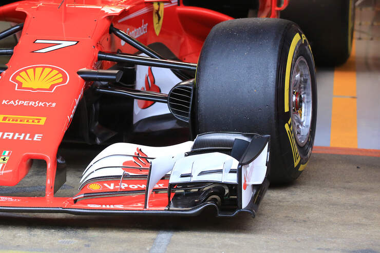 Kimi-Raeikkoenen-Ferrari-Formel-1-Test-B