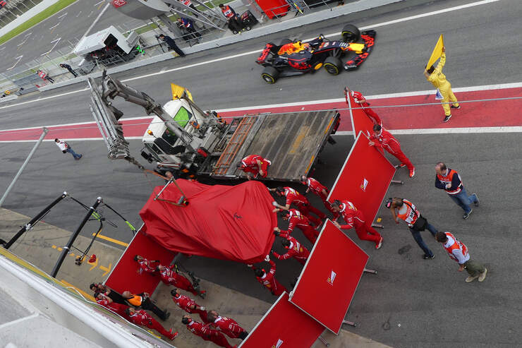 Kimi-Raeikkoenen-Ferrari-Formel-1-Test-B