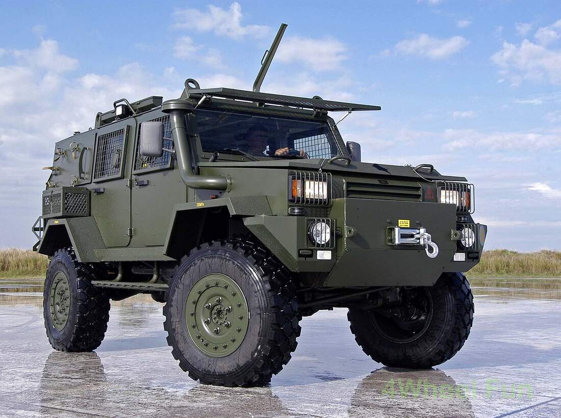 Milit R Gel Ndewagen Aus Aller Welt Offroader In Uniform Auto Motor   Militaer Gel Ndewagen Military 4x4 Offroader ArticleGalleryOverlay E071e1c0 743171 